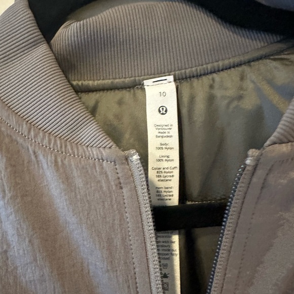 Lululemon Non Stop Reversible Bomber Jacket in Rover - Picture 6 of 10